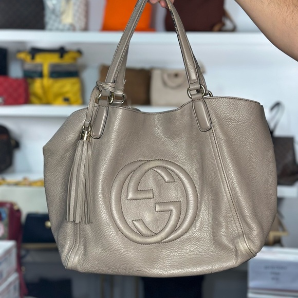 Handbags - Gucci Soho Tote